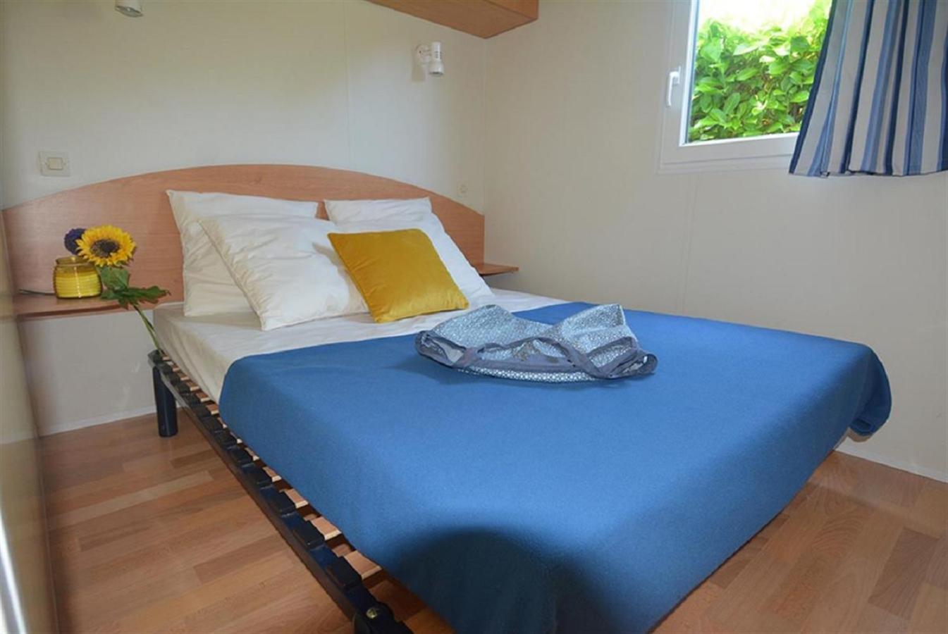 Camping La Touesse Saint-Lunaire Habitación foto